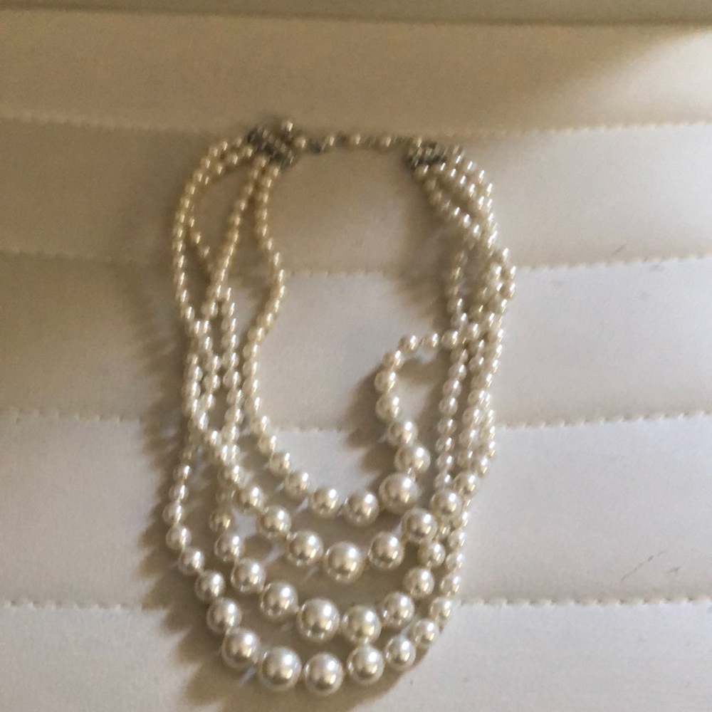 Elegant Pearl Necklace